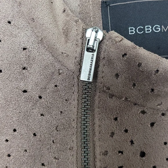 BCBGMaxAzria Faux Suede Jacket Moto Style Perforated Hi Lo Scalloped Front Hem - Picture 5 of 13